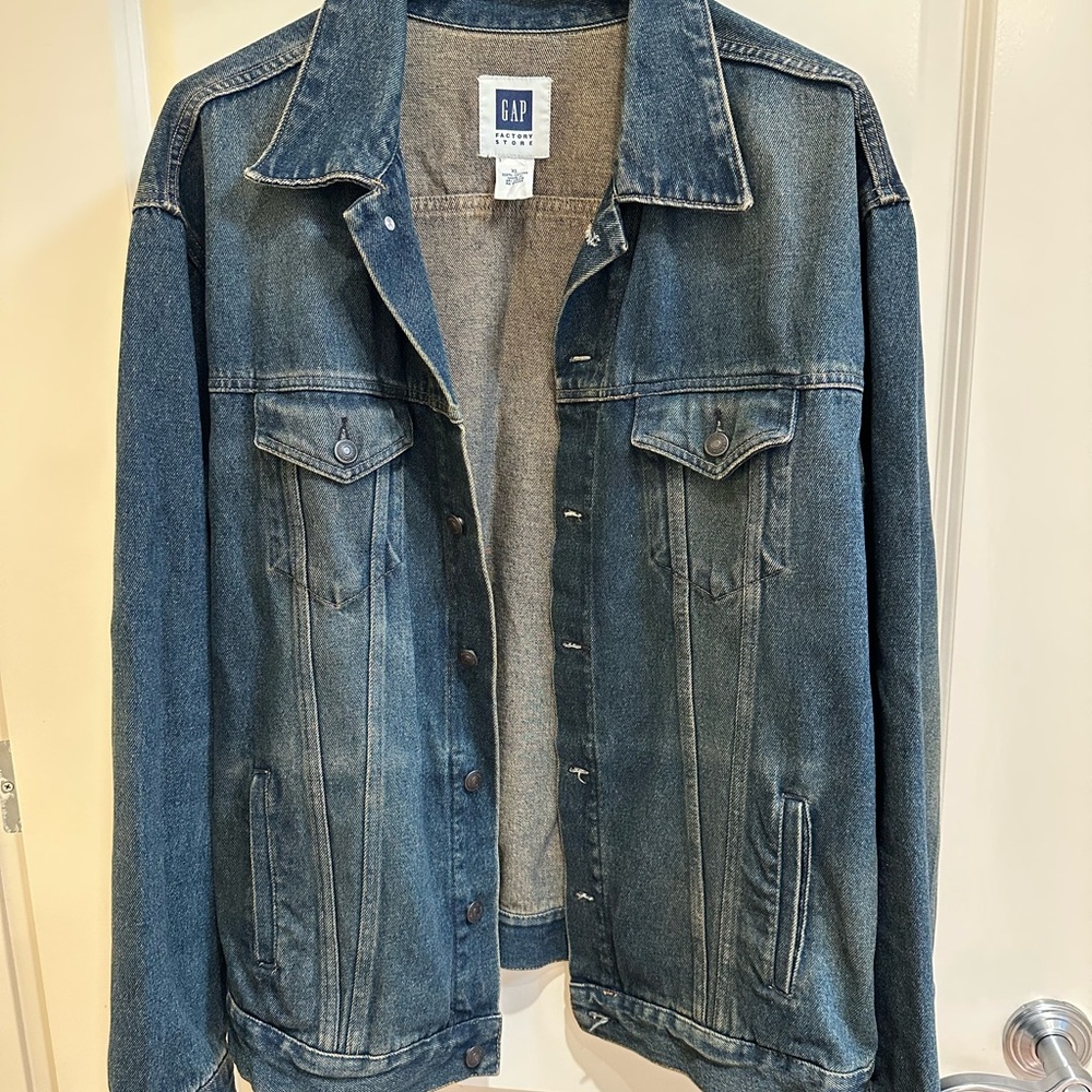 GAP Men's Classic Blue Denim Jacket